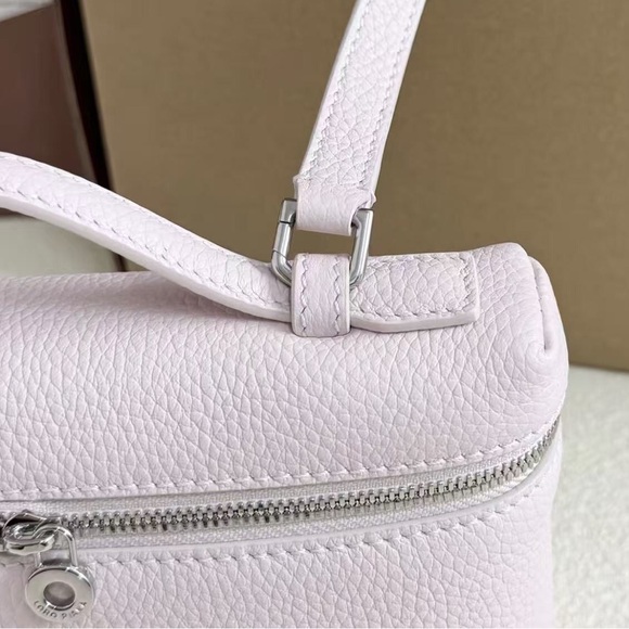 Loro Piana Light Pink Cosmetic Case - Picture 6 of 9